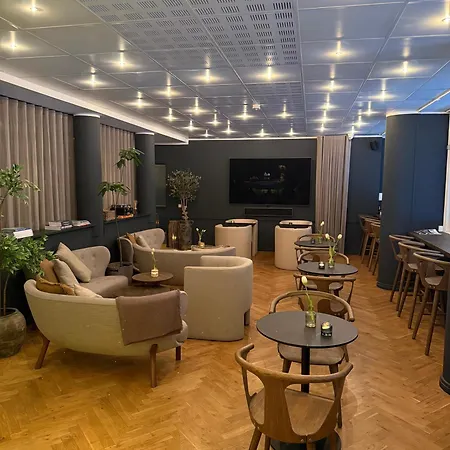 Maritime Hotel